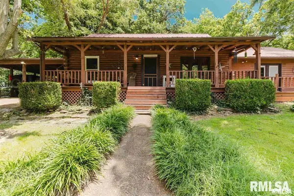 690 Ganntown Lane, Grantsburg, IL 62943