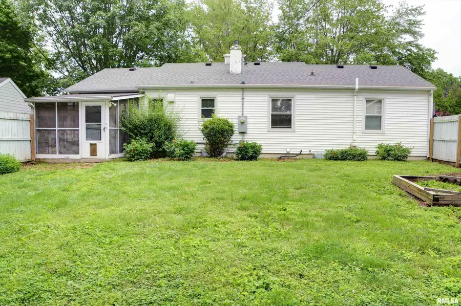 708 Memorial Drive, Macomb, IL 61455 - #2