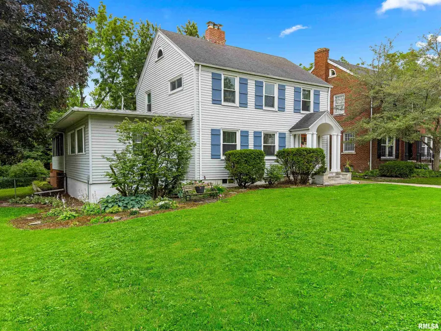 406 W Forrest Hill Avenue, Peoria, IL 61604 - #3