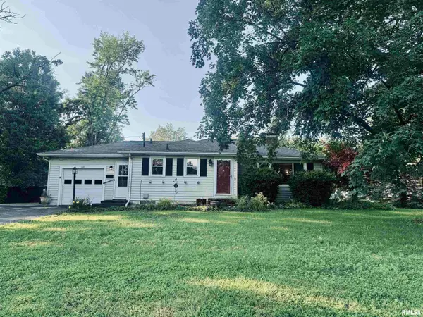 1405 W Crestwood Drive, Peoria, IL 61614