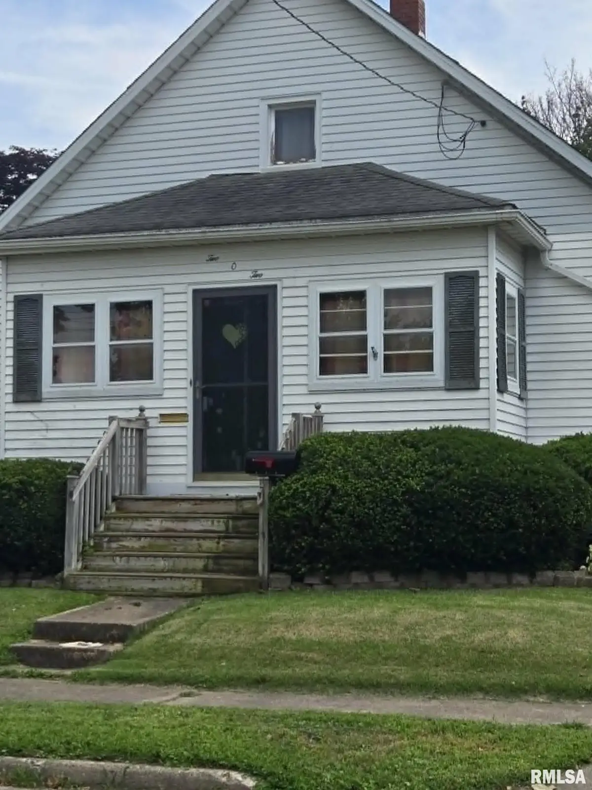 202 W Myrtle Street, Canton, IL 61520 - #1