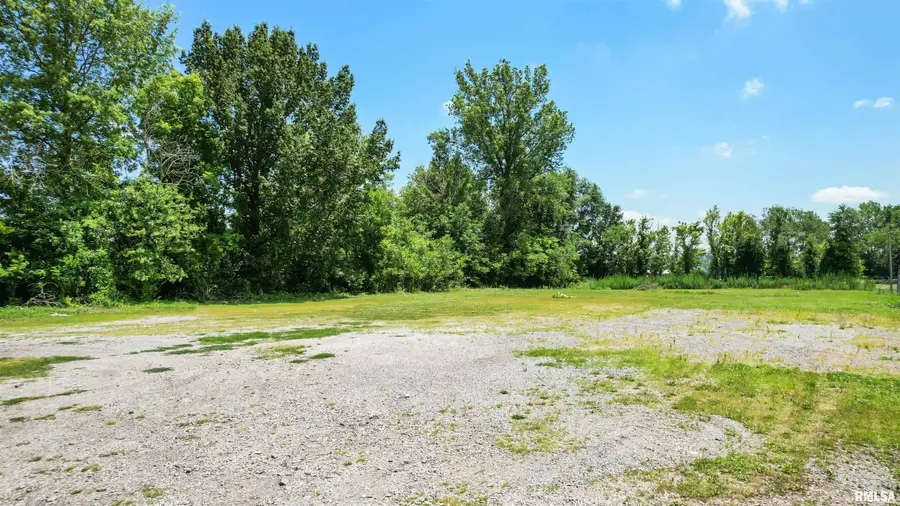 307 E Boyton Street, Marion, IL 62959 - #2