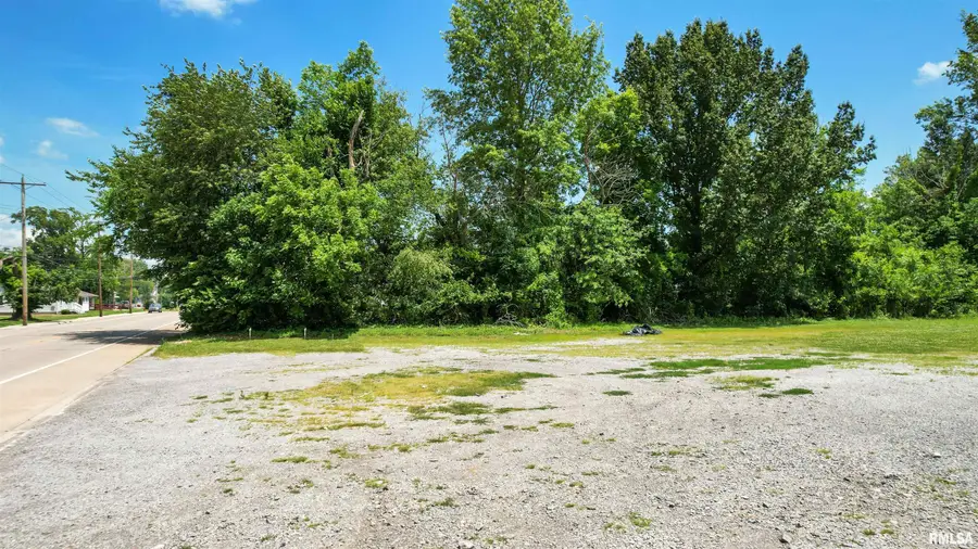 307 E Boyton Street, Marion, IL 62959 - #3