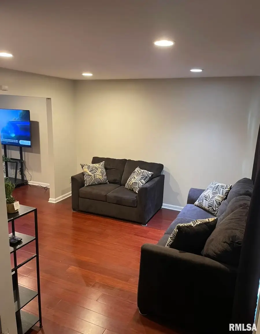 90 Carriage Hill Road, Macomb, IL 61455 - #2