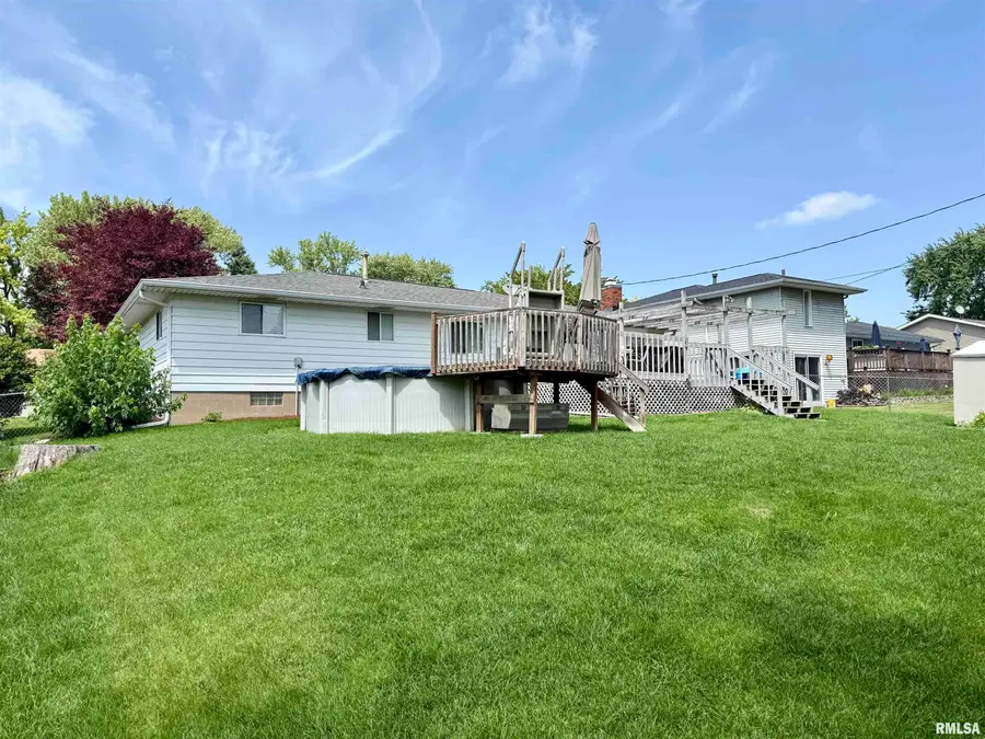 3216 W Wilshire Avenue, Peoria, IL 61614 - #2