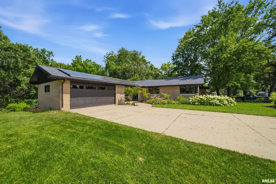 5200 N Sherbrook Lane, Peoria, IL 61614 - #2