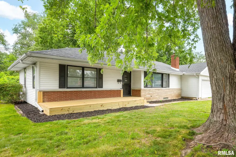 1407 W Sunnyview Drive, Peoria, IL 61614 - #2