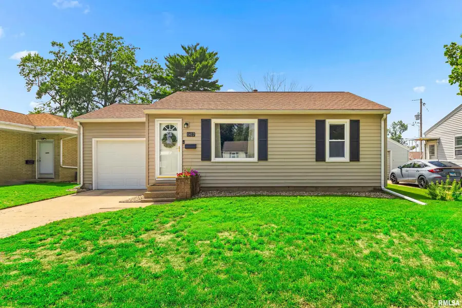 1417 N 12th Street, Pekin, IL 61554 - #2
