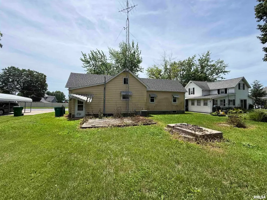 361 W Fulton Street, Farmington, IL 61531-1135 - #2
