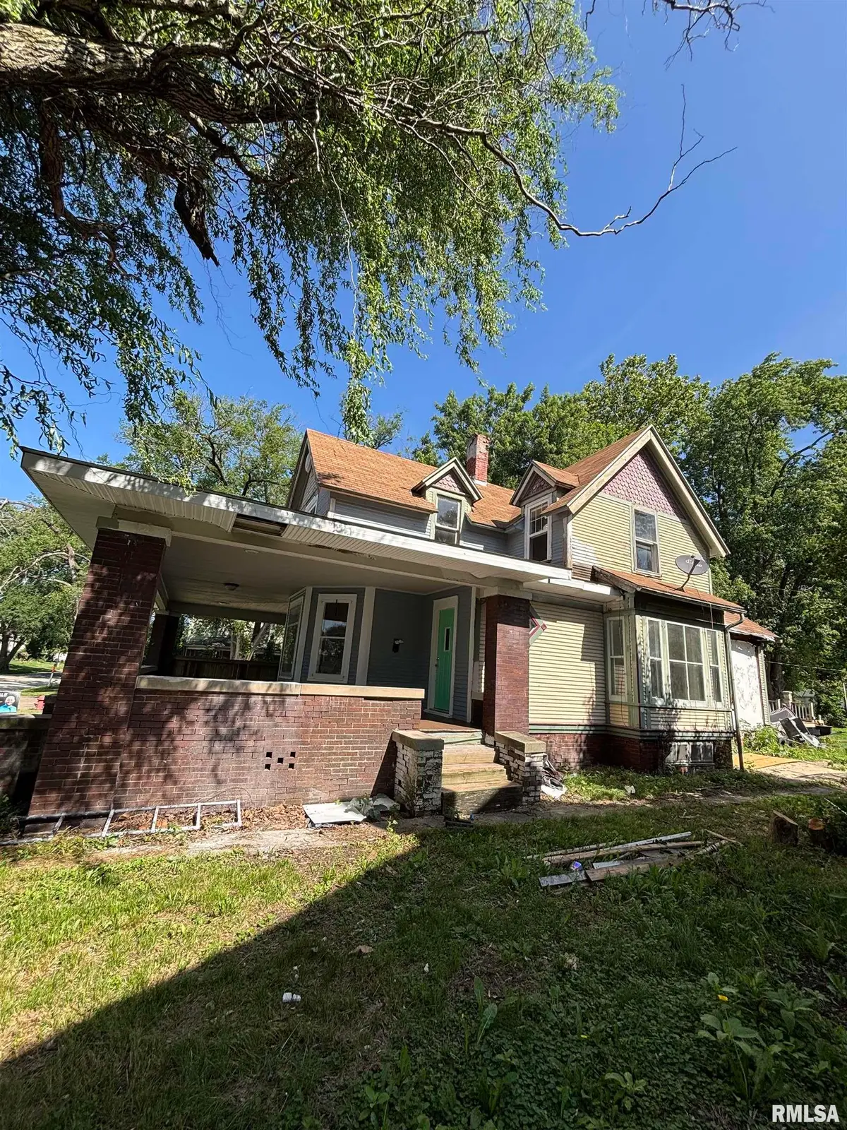 295 W Barnes Street, Bushnell, IL 61422 - #1
