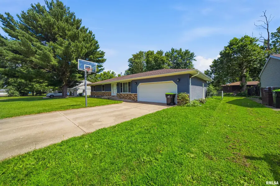 334 E Glendale Street, Manito, IL 61546 - #3