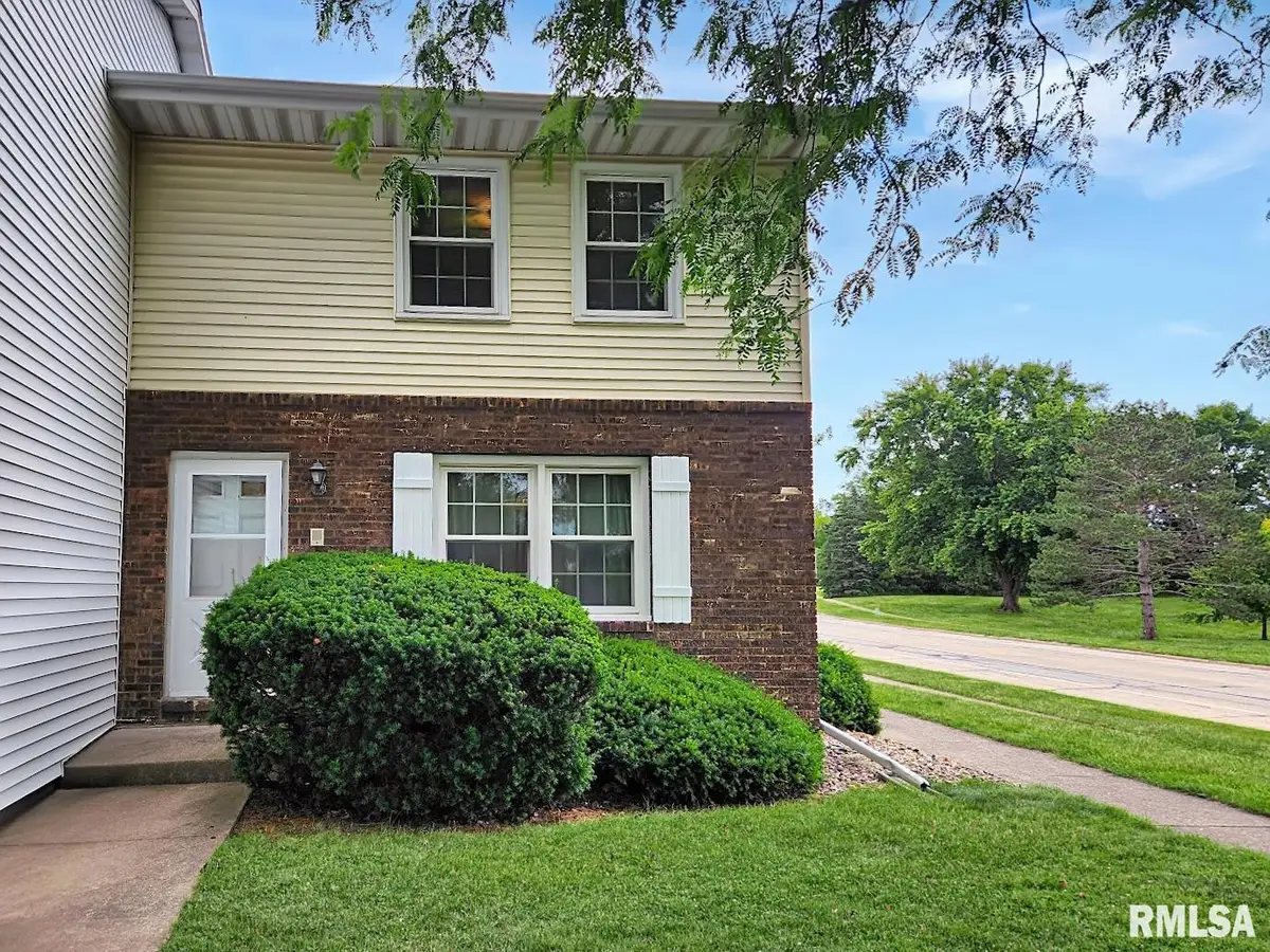 4320 W Shawnda Court, Peoria, IL 61615 - #1