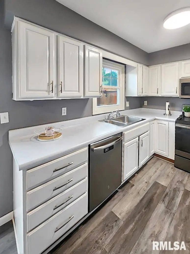 4320 W Shawnda Court, Peoria, IL 61615 - #3