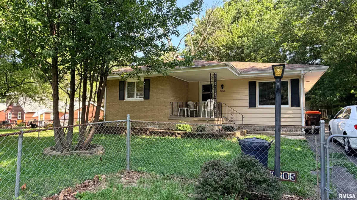 3205 W Sylvan Lane, Peoria, IL 61615 - #1
