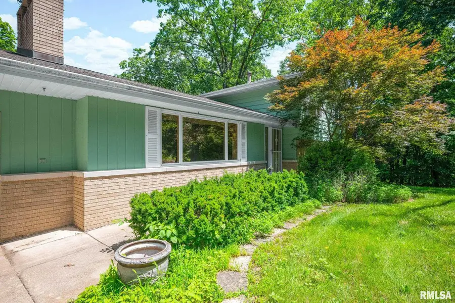 1233 Oak Circle, East Peoria, IL 61611 - #3