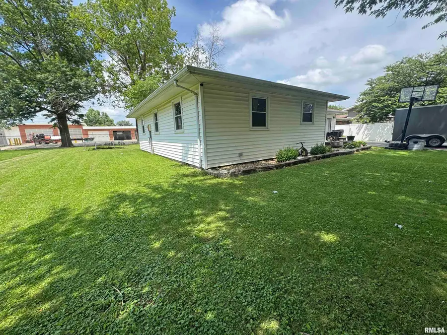 34 Melrose Lane, Lewistown, IL 61542 - #2