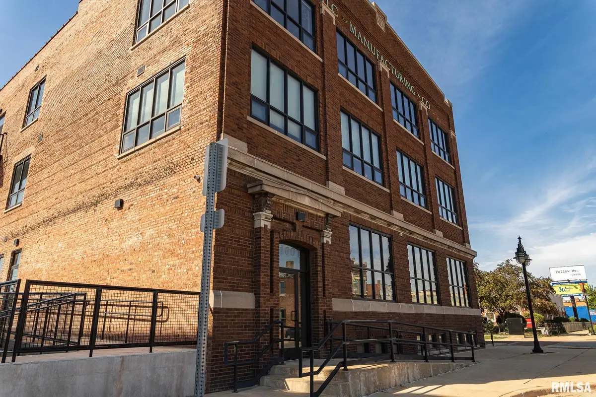 1001 SW Adams Street, Peoria, IL 61602 - #1