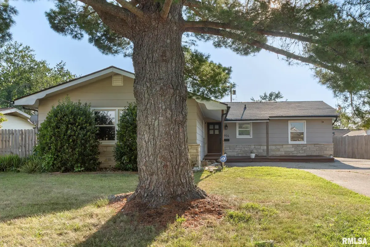 904 Cedar Lane, Marion, IL 62959 - #1