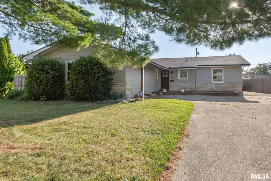 904 Cedar Lane, Marion, IL 62959 - #2
