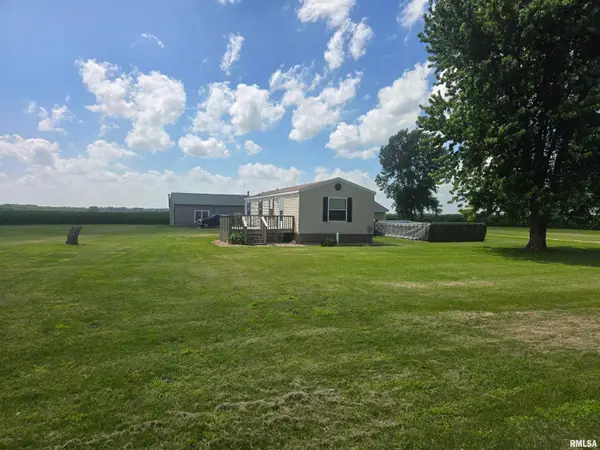 3096 E County Road 2000 Road, Blandinsville, IL 61420