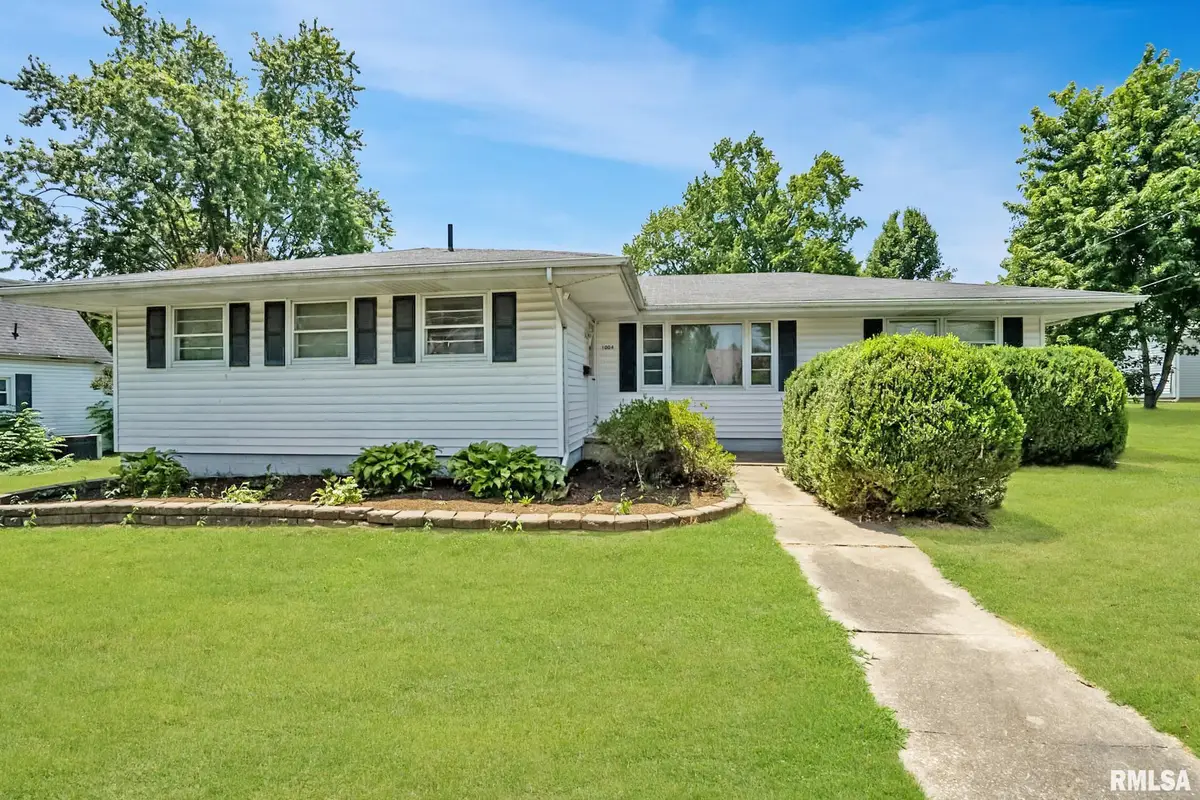 1004 Grand Avenue, Johnston City, IL 62951 - #1