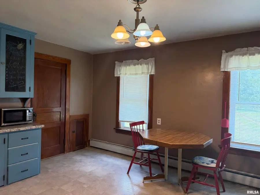 2121 County Road 2900 E Road, Blandinsville, IL 61420 - #2