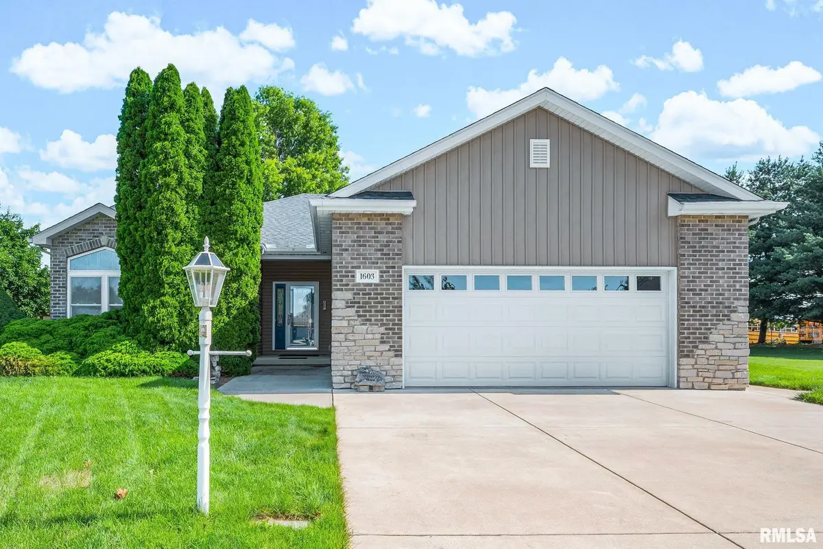 1603 W Holland Court, Chillicothe, IL 61523 - #1