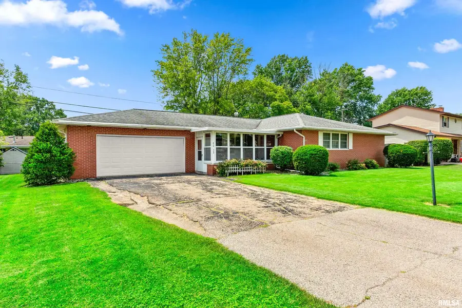 820 W Teton Drive, Peoria, IL 61614 - #2