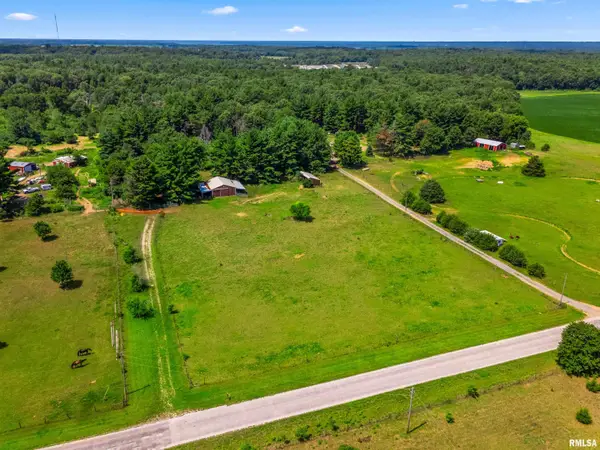 25734 N County Road 2500 E, Manito, IL 61546