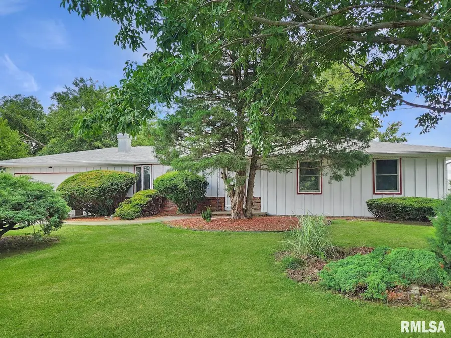 500 N Oak Street, Toulon, IL 61483 - #3