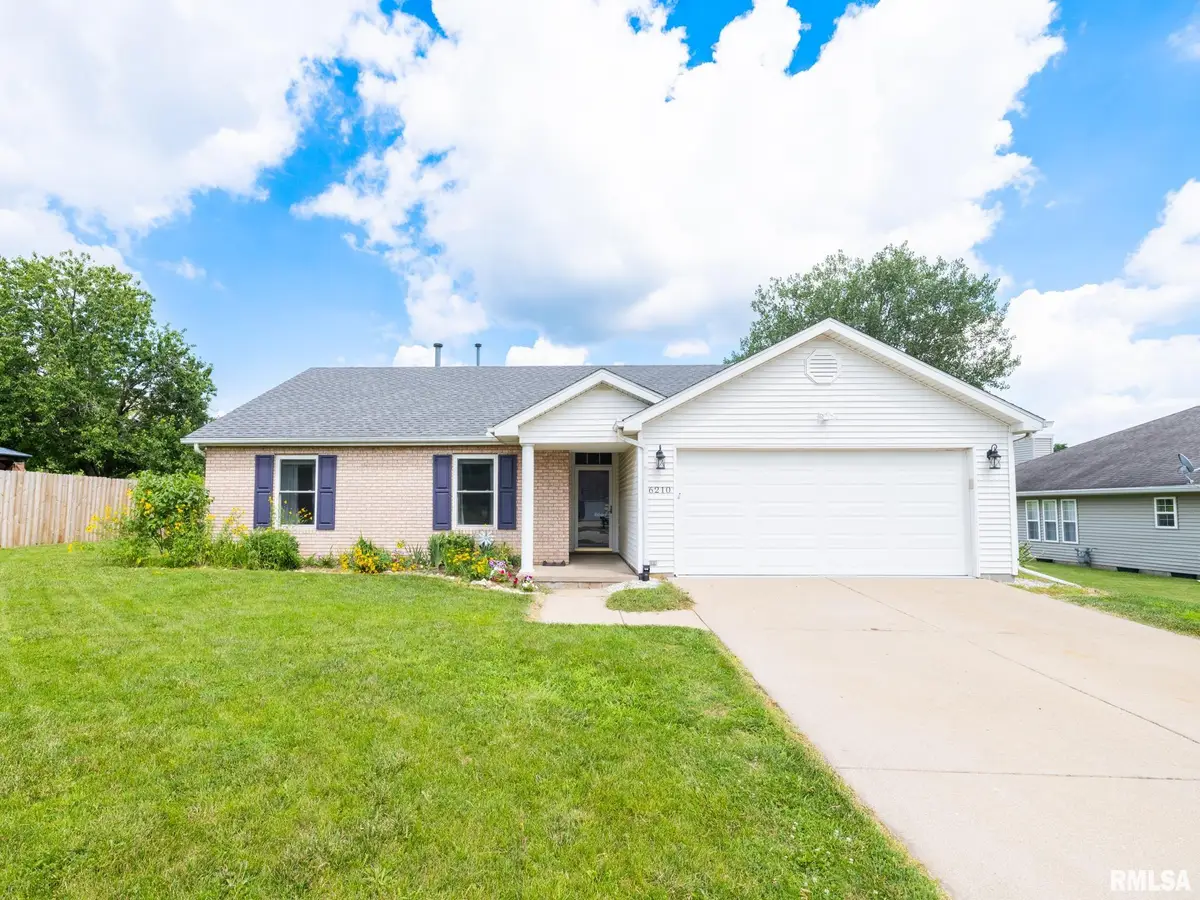 6210 N Frostwood Parkway, Peoria, IL 61615 - #1