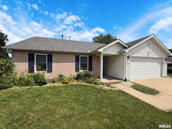 6210 N Frostwood Parkway, Peoria, IL 61615