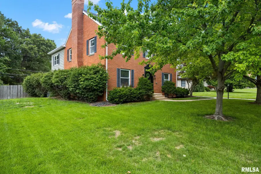 3221 N Bigelow Street, Peoria, IL 61604 - #3