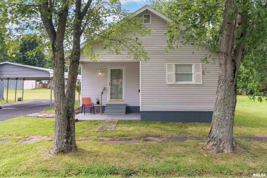 1516 W Maple Street, Herrin, IL 62948 - #3
