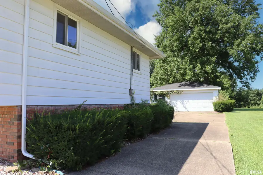 1508 Springfield Road, East Peoria, IL 61611 - #3