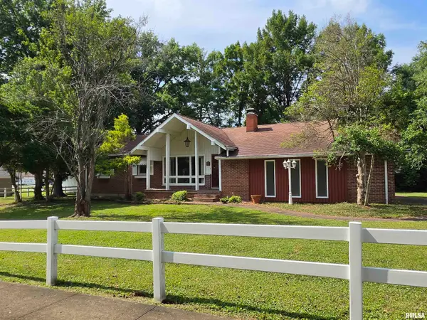 600 W 9th Street, Johnston City, IL 62951