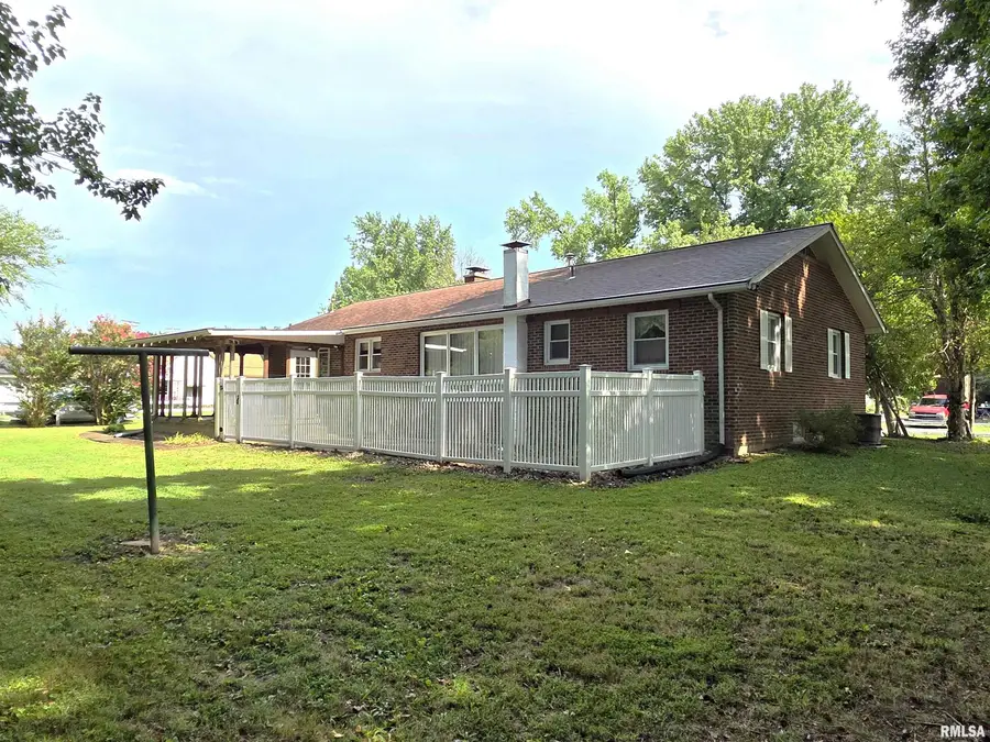600 W 9th Street, Johnston City, IL 62951 - #3