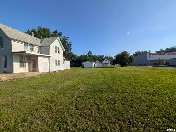 1019 Broadway Street, Pekin, IL 61554