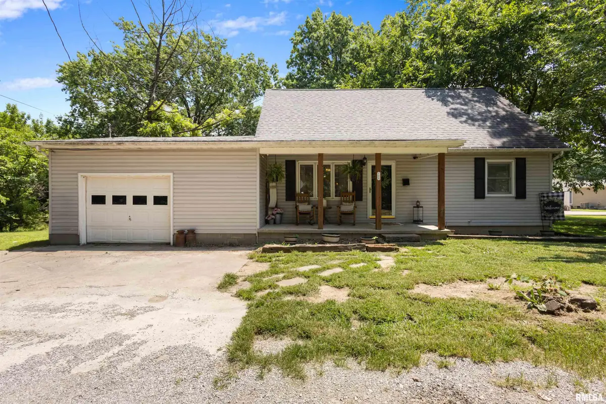 104 N Jackson Street, Carterville, IL 62918 - #1