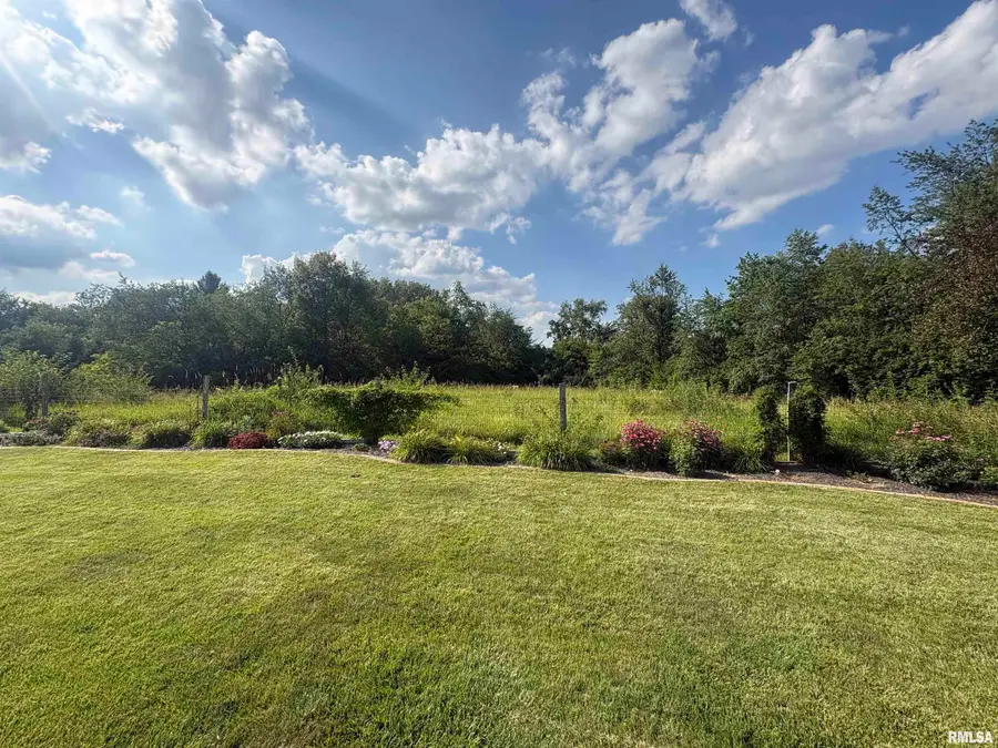 4237 Sheridan Road, Pekin, IL 61554 - #3