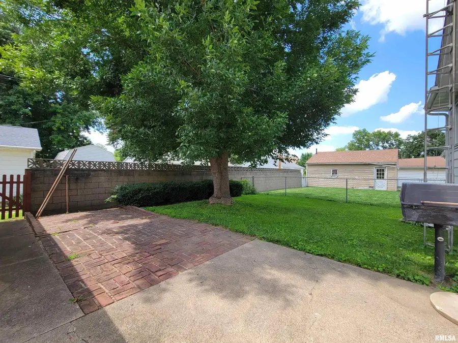 1405 S Capitol Street, Pekin, IL 61554 - #3