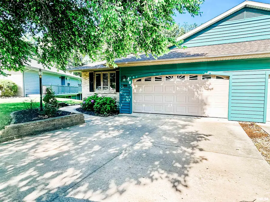 1105 Bayberry Lane, Macomb, IL 61455 - #2