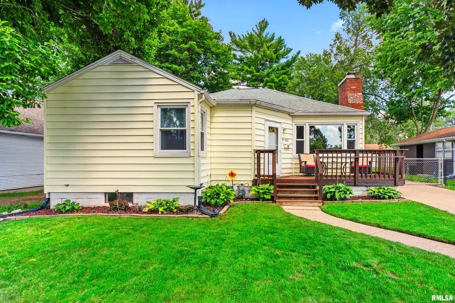 1322 S 9th Street, Pekin, IL 61554 - #2