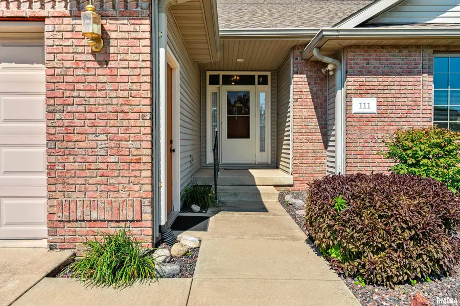 111 Hickory Lane, Pekin, IL 61554 - #3