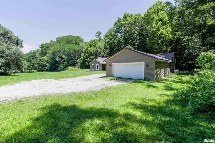 1562 Spring Bay Road, East Peoria, IL 61611 - #2