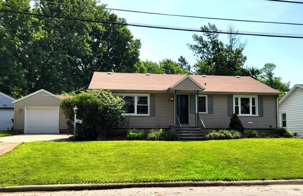 708 E Shore Drive, Pekin, IL 61554