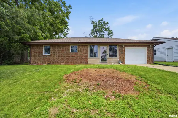 1113 W Westwood Drive, Peoria, IL 61614