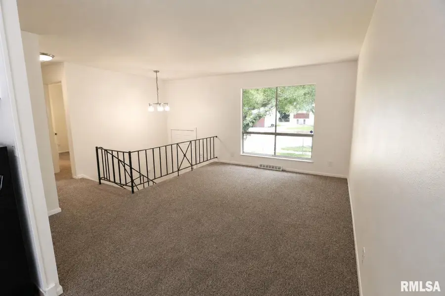 3800 W Brighton Avenue, Peoria, IL 61615 - #3