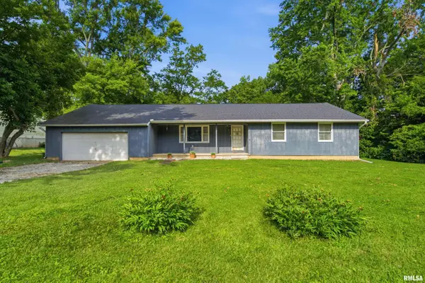 1109 S Creve Coeur Avenue, Creve Coeur, IL 61610