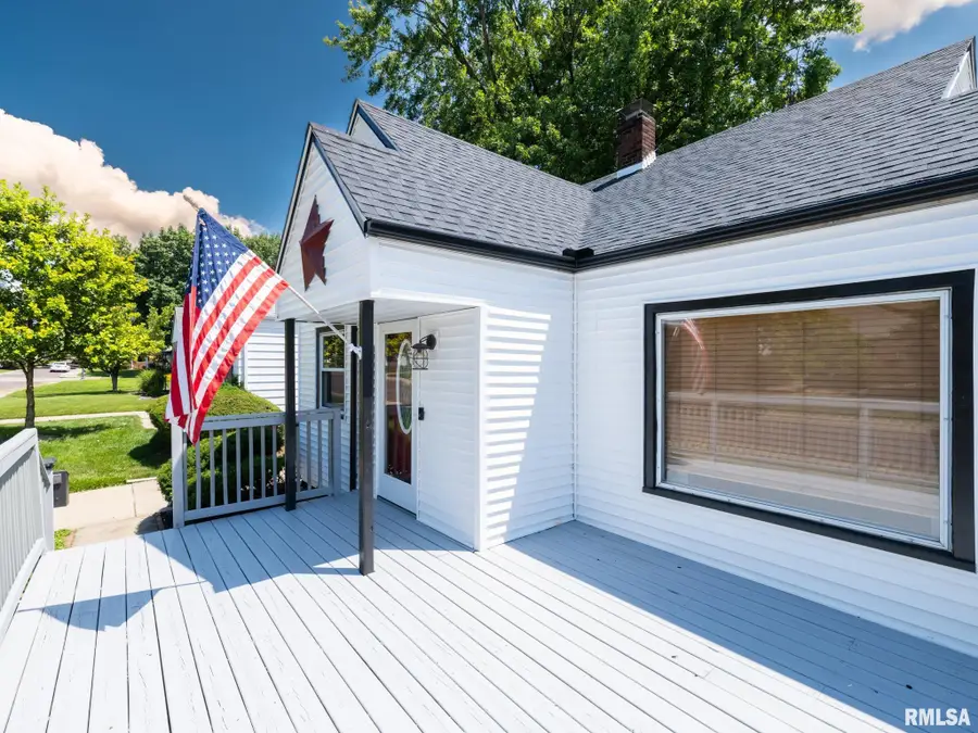 1100 E Norwood Avenue, Peoria, IL 61603 - #3
